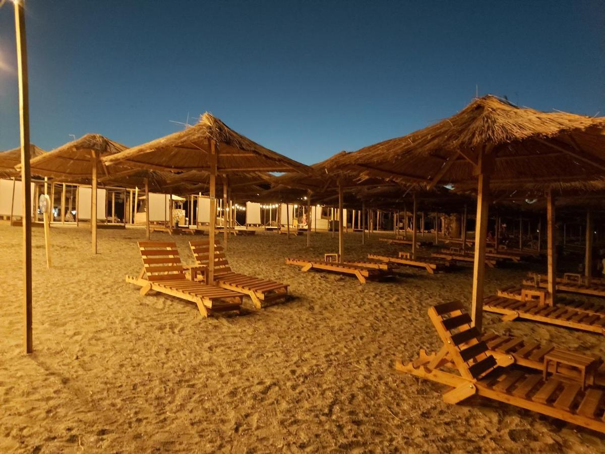 Andia Hotel Constanta Bagian luar foto