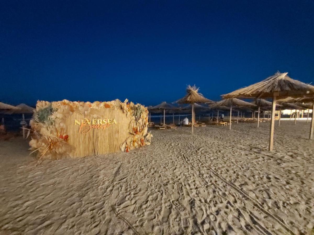 Andia Hotel Constanta Bagian luar foto