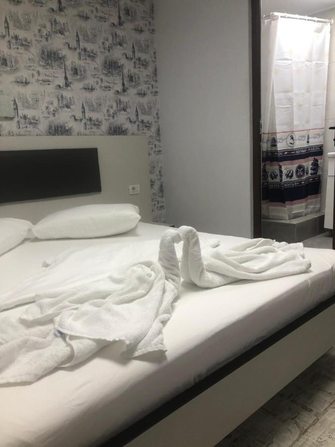 Andia Hotel Constanta Bagian luar foto